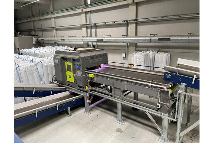 VARISORT+ multi-sensor sorting system for positive detection of clear PET in pre- and post-sorting