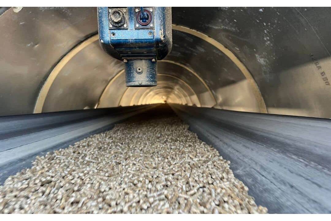 MoistTech Reveals How Moisture Variation Hinders Efficiency MoistTech identifies moisture variation as a primary cause of production slowdowns. Advanced real-time monitoring now allows manufacturers to ensure consistency, reduce waste, and maximize overall throughput. 